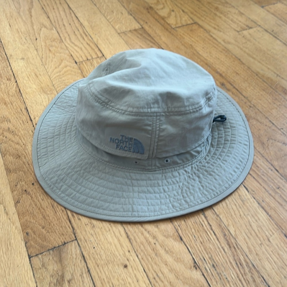 North face safari hat tan